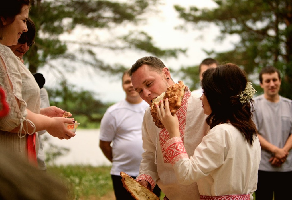 Турбаза Дубки приглашает отметить свадьбу на природе