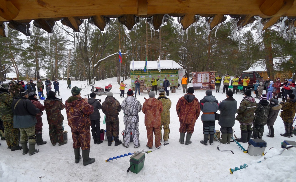 14 февраля проходили межобластные соревнования по рыбной ловле со льда на мормышку на базе отдыха Дубки